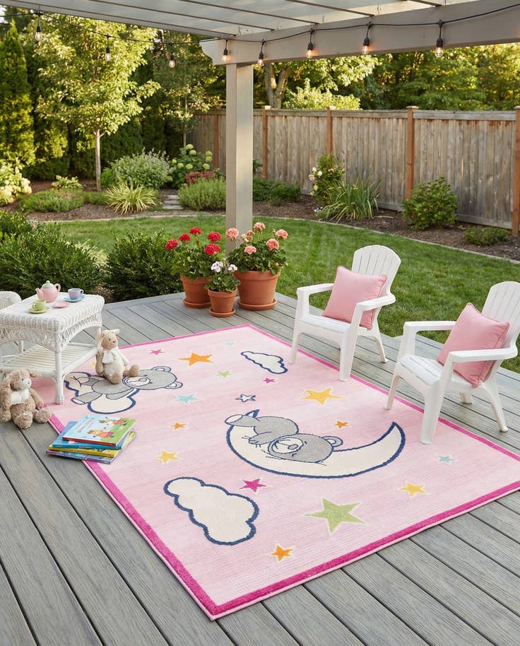 Detail image of 5' 3 x 7' 7 Easy-Clean Indoor / Outdoor Rug