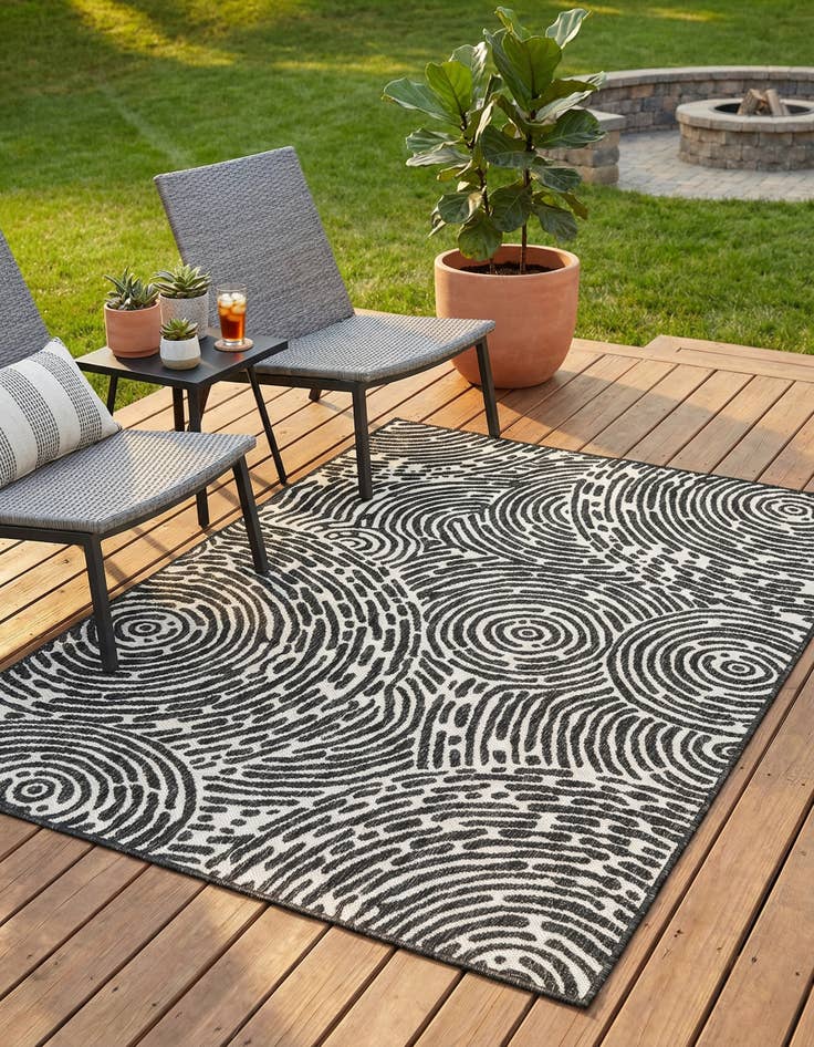 Detail image of 4' x 6' Easy-Clean Modern Indoor / Outdoor Rug