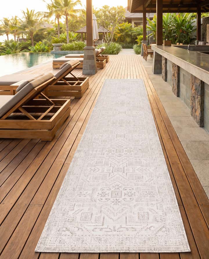 2' 7 x 12' Easy-Clean Aztec Indoor / Outdoor Runner Rug