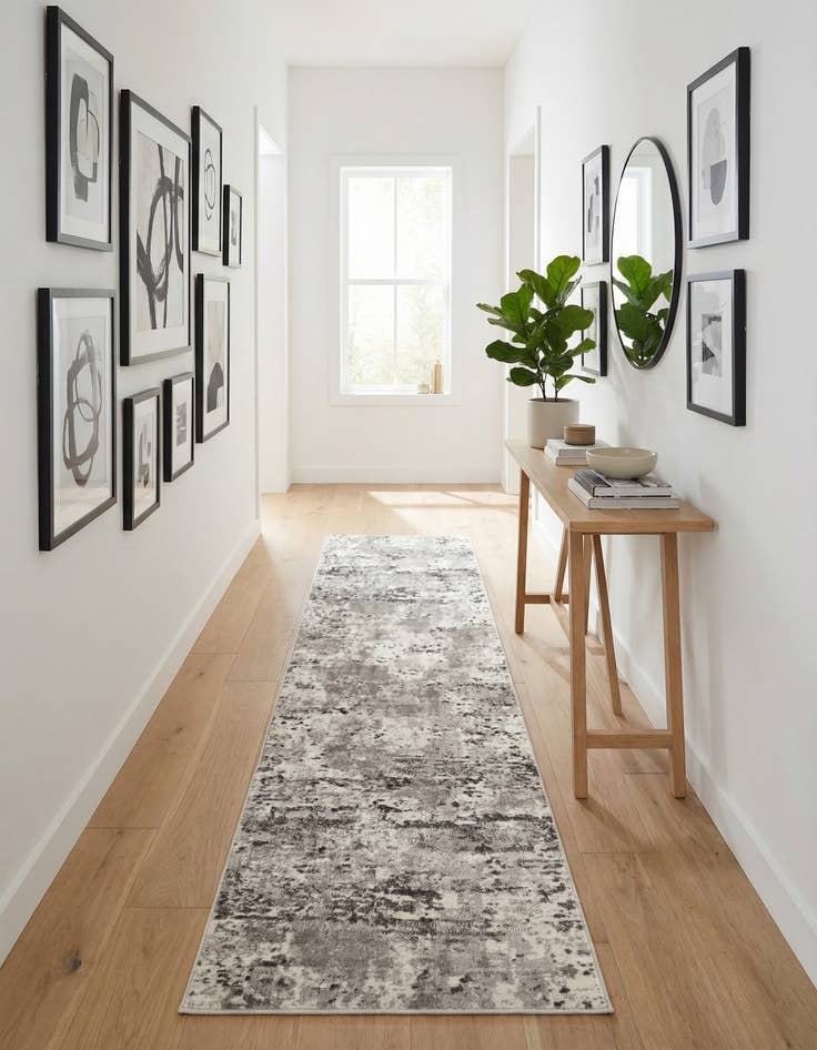 Detail image of  2' 7 x 14' Aurora Runner Rug