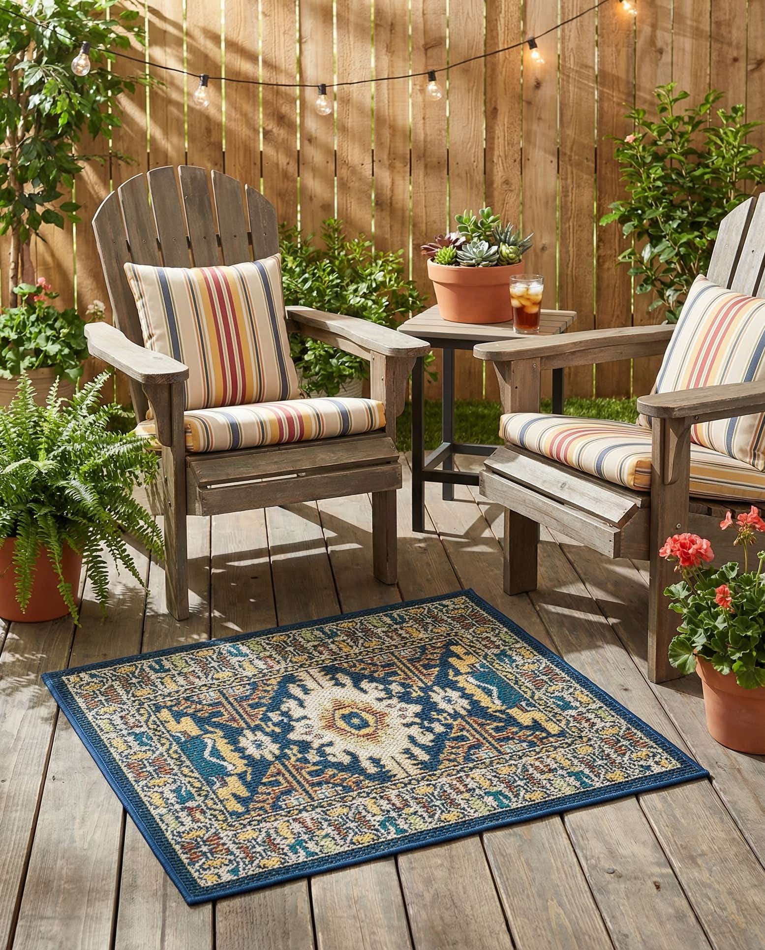 2' x 3' Easy-Clean Baja Indoor / Outdoor Rug