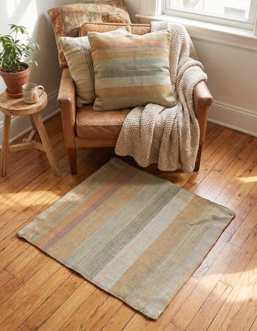 2' 5 x 2' 5 Hand Woven Pillow Wool Square Rug