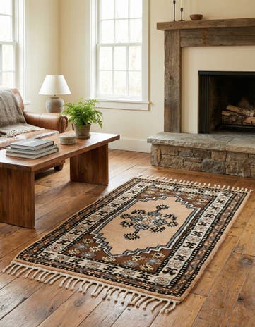 2' 8 x 4' 7 Hand Knotted Fars Wool Rug