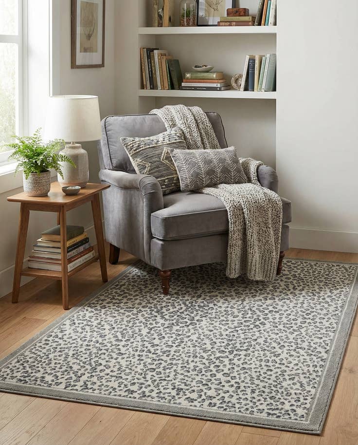 Detail image of 4' x 6' Savannah Rug