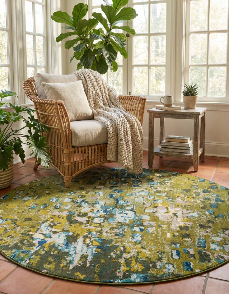 Detail image of 8' x 8'  Washable Barcelona Round Rug