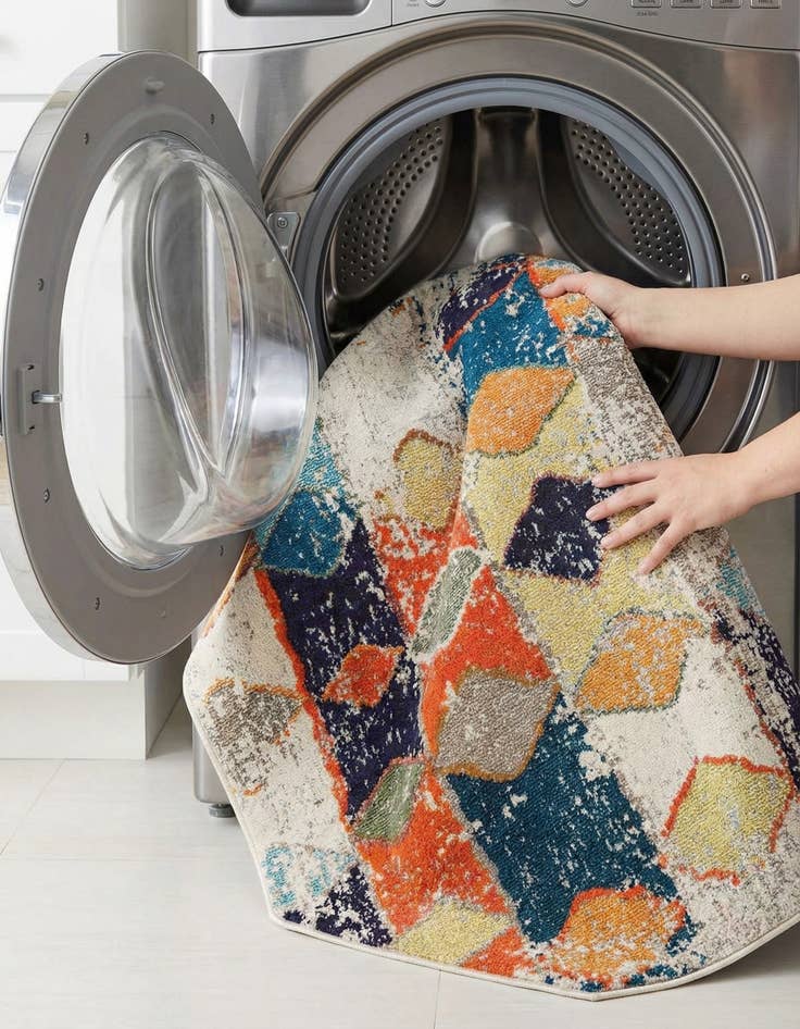 Detail image of  5' 3 x 5' 3  Washable Vivid Octagon Rug