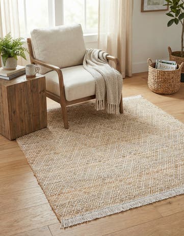 6' 1 x 6' 1 Handmade Braided Jute Square Rug