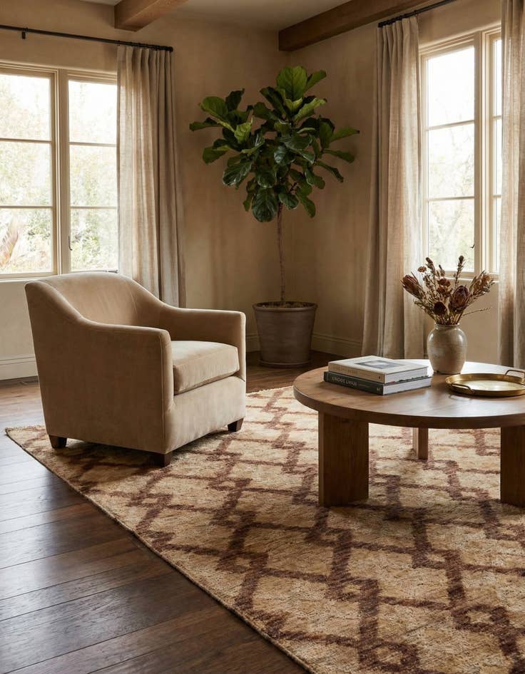 Detail image of  4' 2 x 5' 8  Hand Knotted Darya Wool Rug