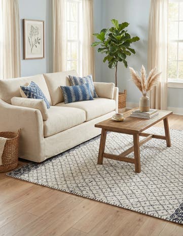 5' 1 x 8' Hand Woven Chindi Trellis Rug