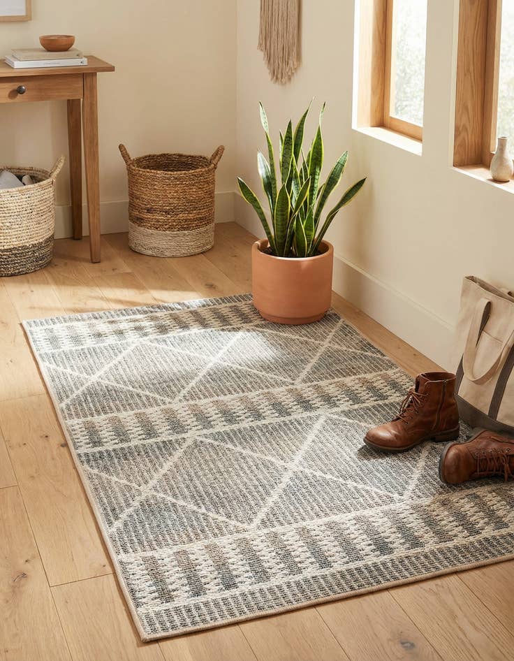 Detail image of 2' x 3'  Washable Trellis Indoor / Outdoor Rug