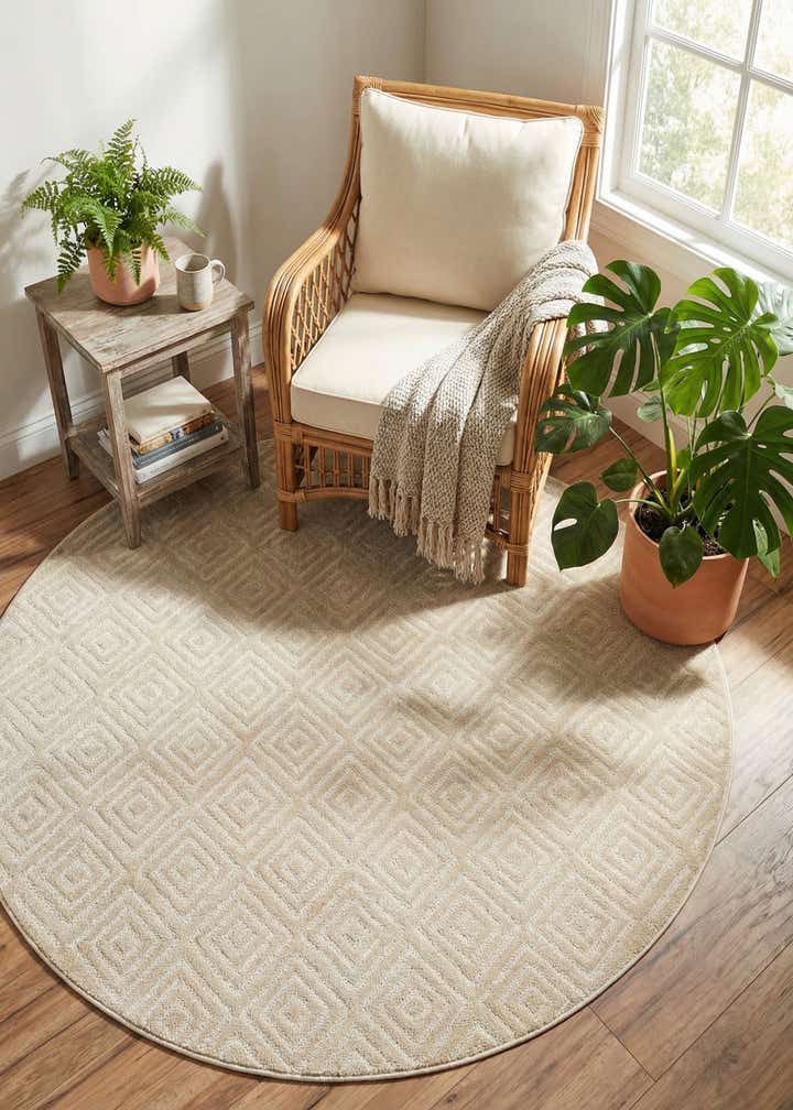 7' 10 x 7' 10 Easy-Clean Sabrina Soto Indoor / Outdoor Round Rug