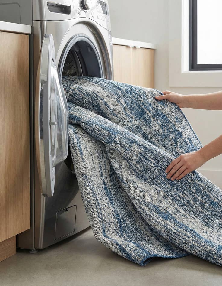 Detail image of 4' x 6'  Washable Modern Indoor / Outdoor Rug