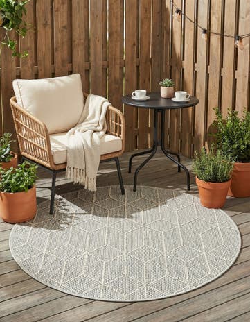 3' 1 x 3' 1 Easy-Clean Lattice Indoor / Outdoor Round Rug