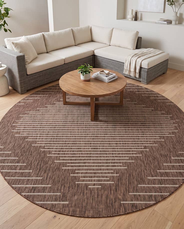 Detail image of 7' 10 x 7' 10 Easy-Clean Modern Indoor / Outdoor Round Rug