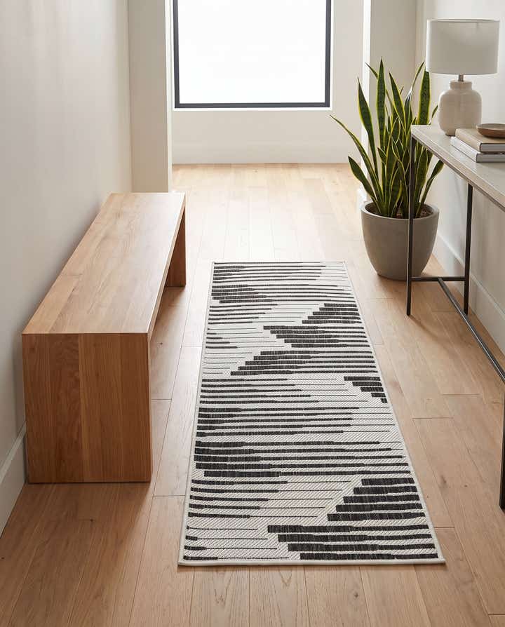2' x 5' 3 Easy-Clean Modern Indoor / Outdoor Runner Rug