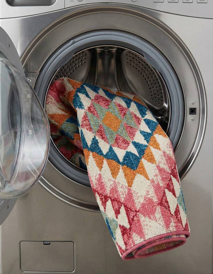 Detail image of  5' 3 x 8'  Washable Southwestern Indoor / Outdoor Rug