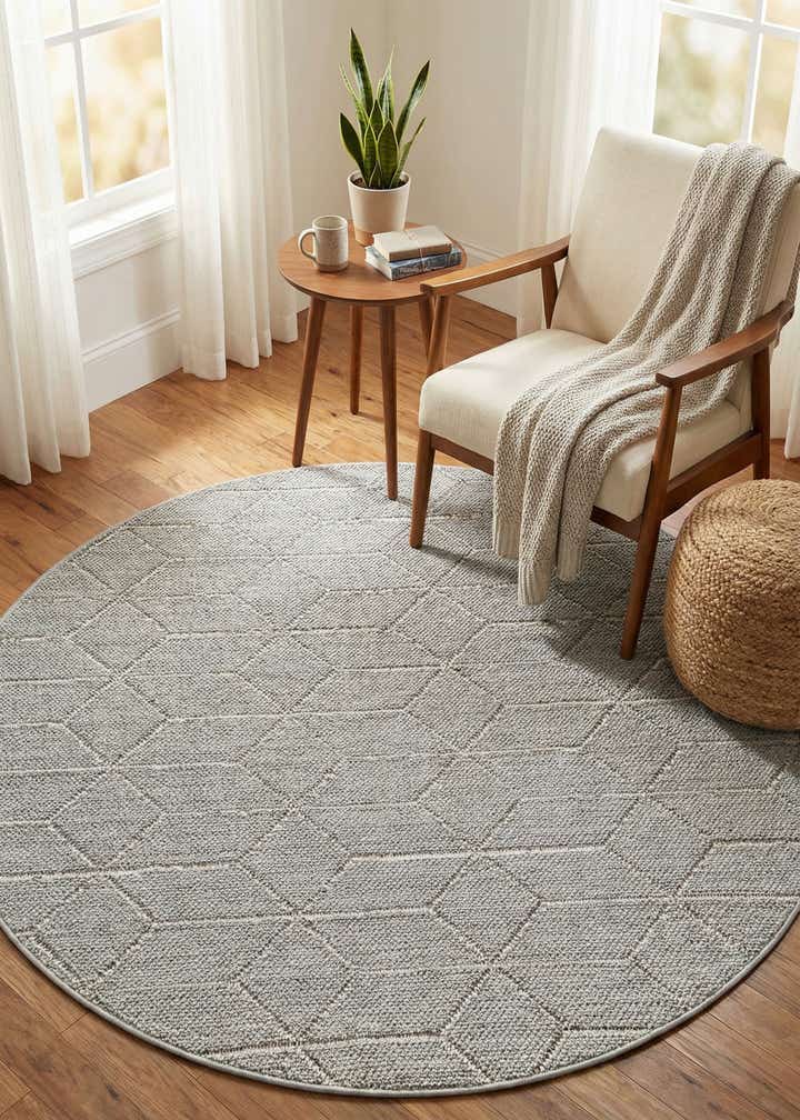 5' 3 x 5' 3 Easy-Clean Trellis Indoor / Outdoor Round Rug