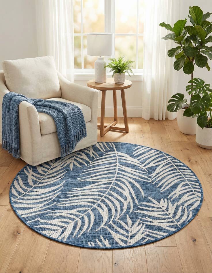 Detail image of 4' x 4'  Washable Botanical Indoor / Outdoor Round Rug