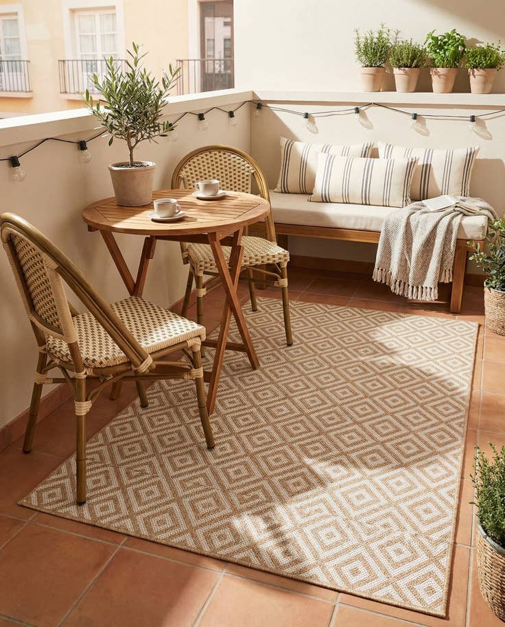 Detail image of 4' x 6' Easy-Clean Jill Zarin Costa Rica Indoor / Outdoor Rug