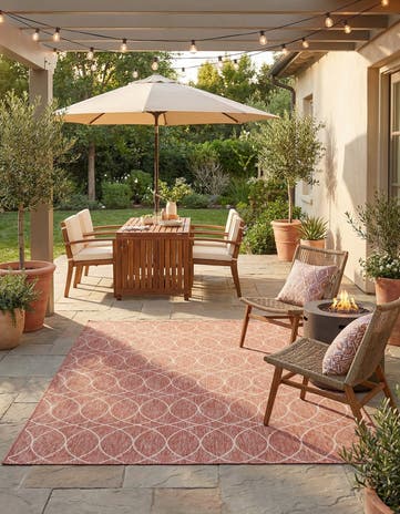 9' x 12' Easy-Clean Lattice Indoor / Outdoor Rug
