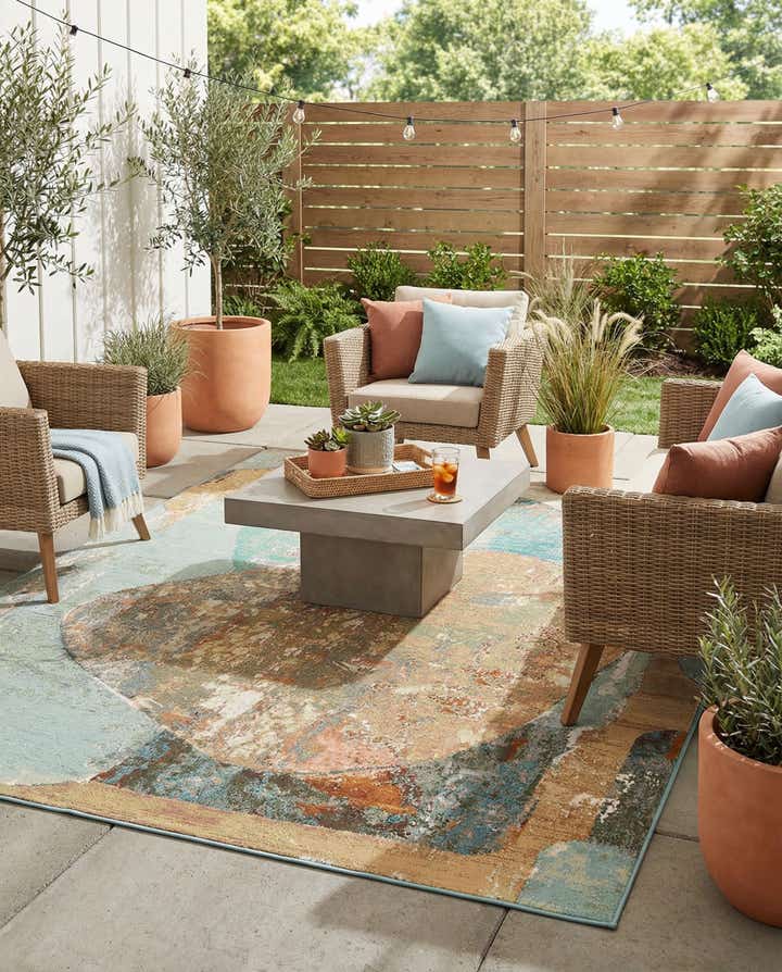 7' 10 x 10' Easy-Clean Modern Indoor / Outdoor Rug