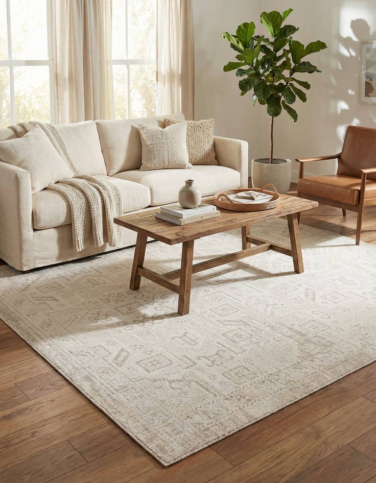 Detail image of 7' 10 x 7' 10  Washable Aztec Indoor / Outdoor Square Rug