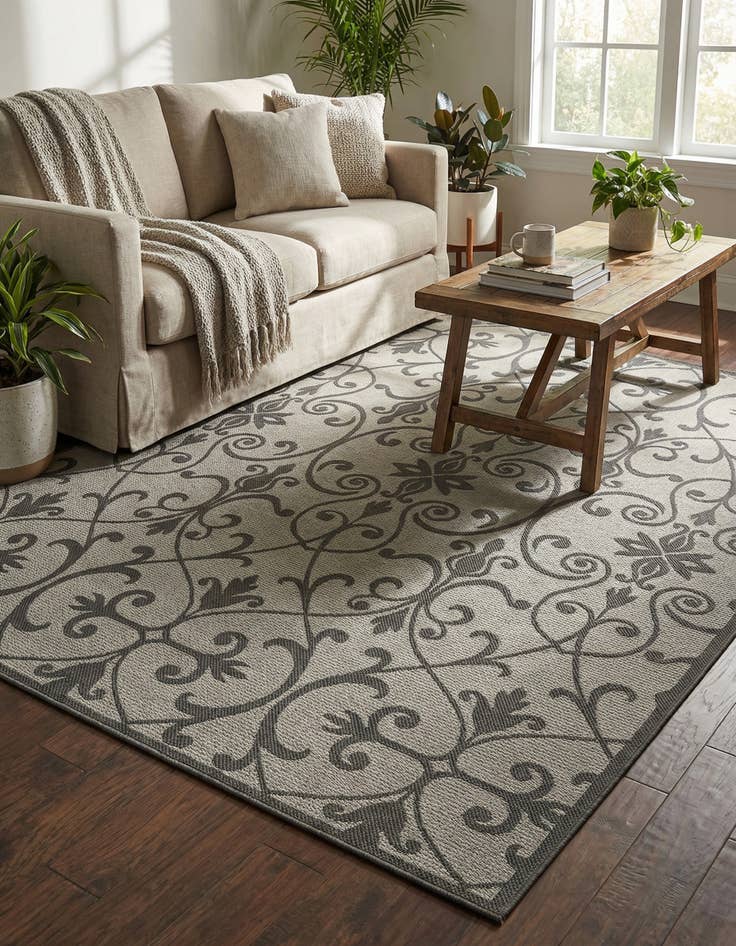 Detail image of 7' x 10' Easy-Clean Botanical Indoor / Outdoor Rug