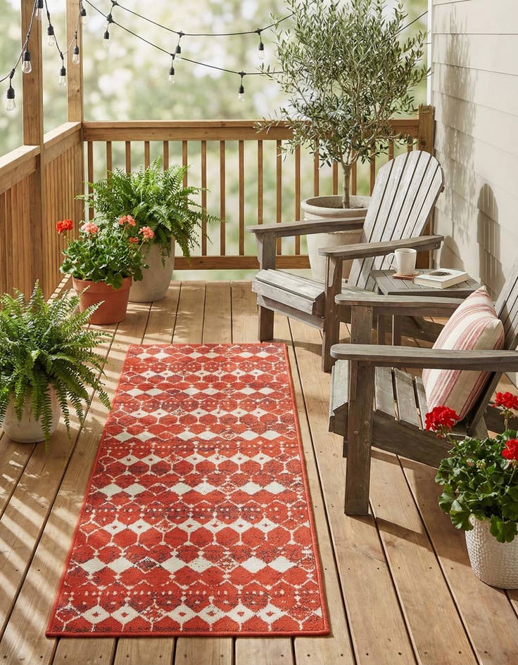 Detail image of 2' x 6'  Washable Trellis Indoor / Outdoor Runner Rug