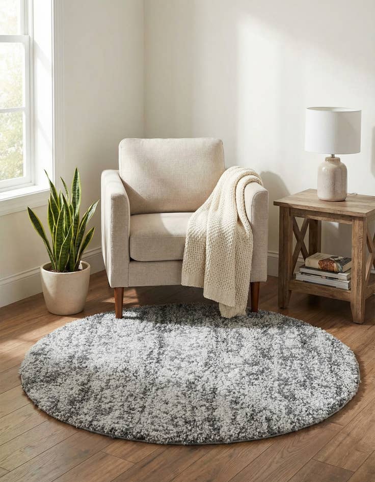 Detail image of  3' 3 x 3' 3 Athena Shag Round Rug