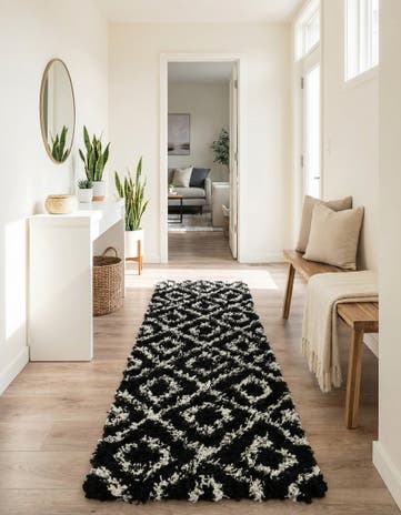 2' x 5' Lattice Shag Runner Rug
