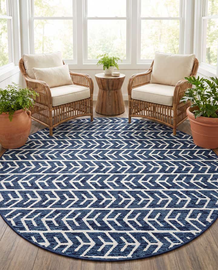 8' x 8' Easy-Clean Sabrina Soto Aston Indoor / Outdoor Round Rug
