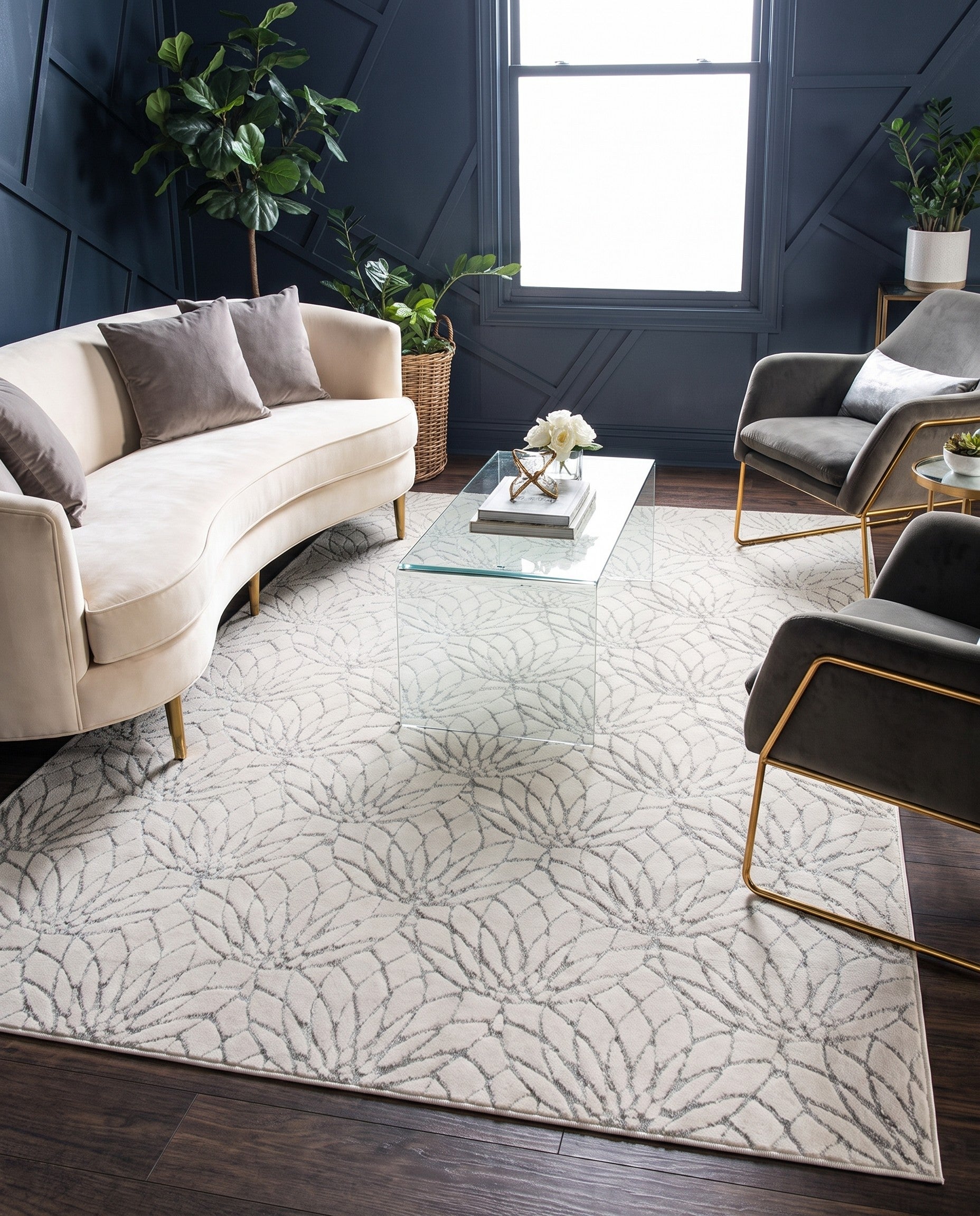7' 10 x 10' Marilyn Monroe™ Glam Dahlia Rug