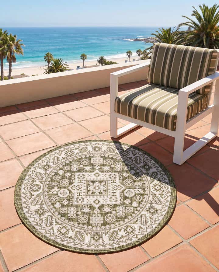 3' x 3' Easy-Clean Aztec Indoor / Outdoor Round Rug