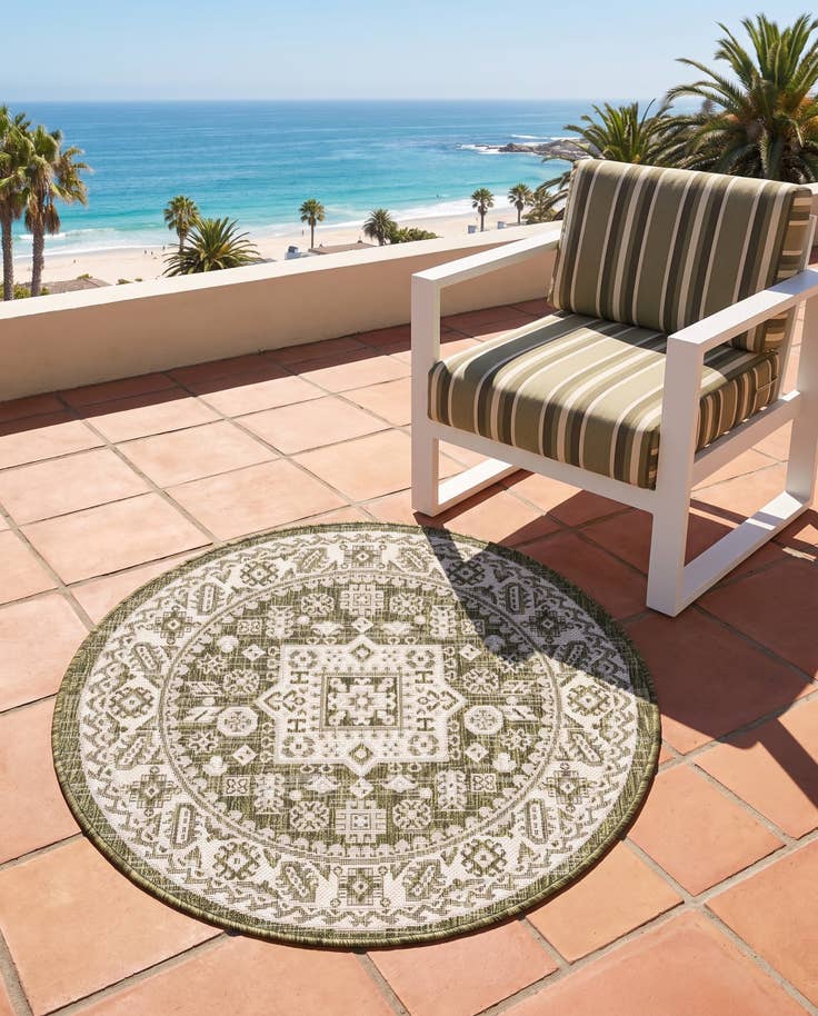 Detail image of 3' x 3' Easy-Clean Aztec Indoor / Outdoor Round Rug