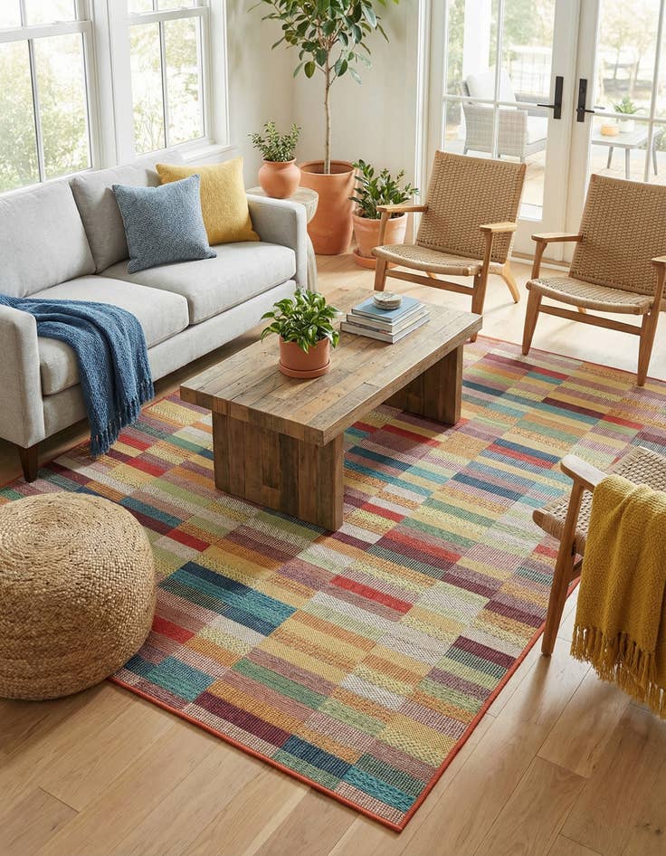 Detail image of 6' 1 x 9' Easy-Clean Baja Indoor / Outdoor Rug