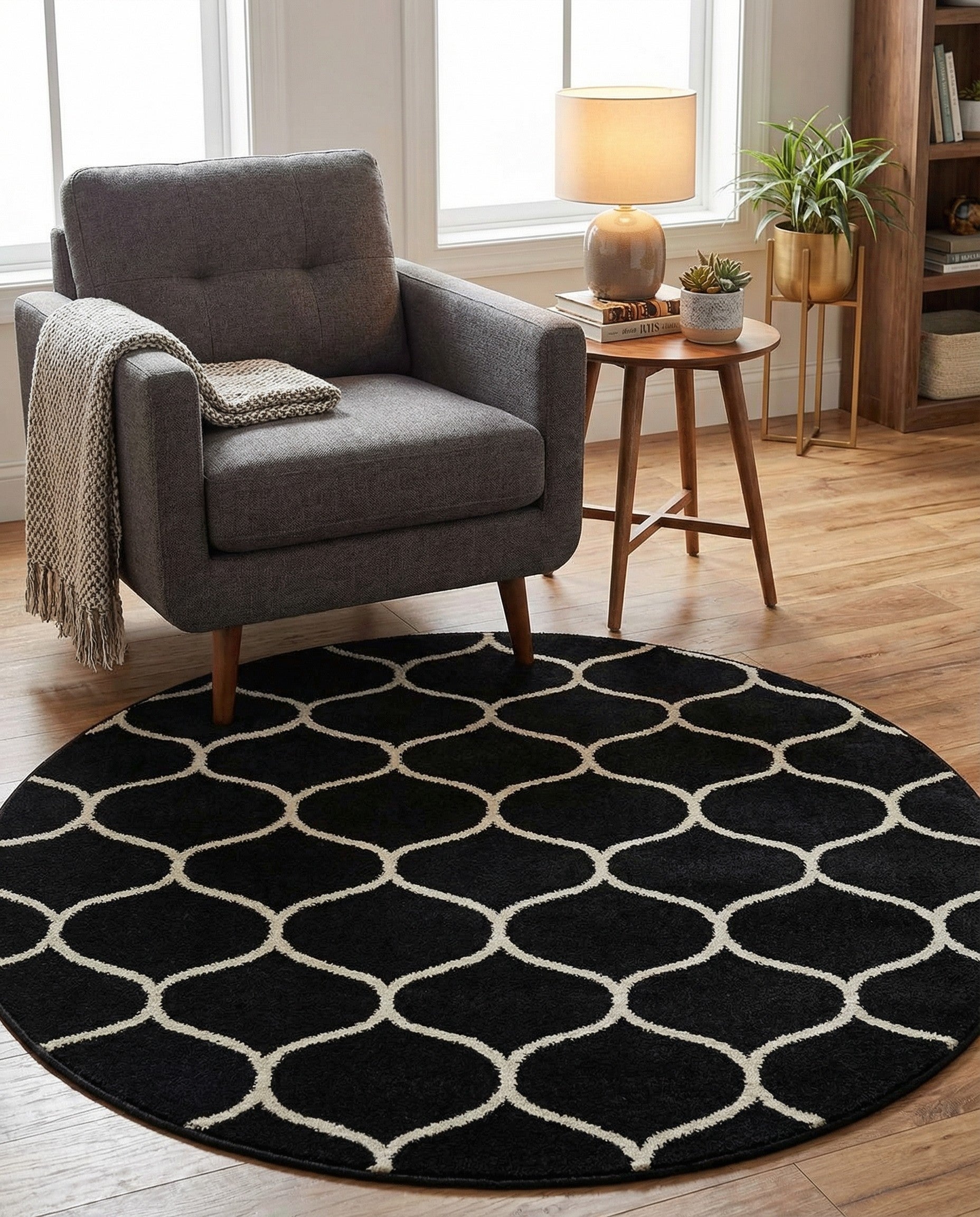  4' x 4' Lattice Frieze Round Rug