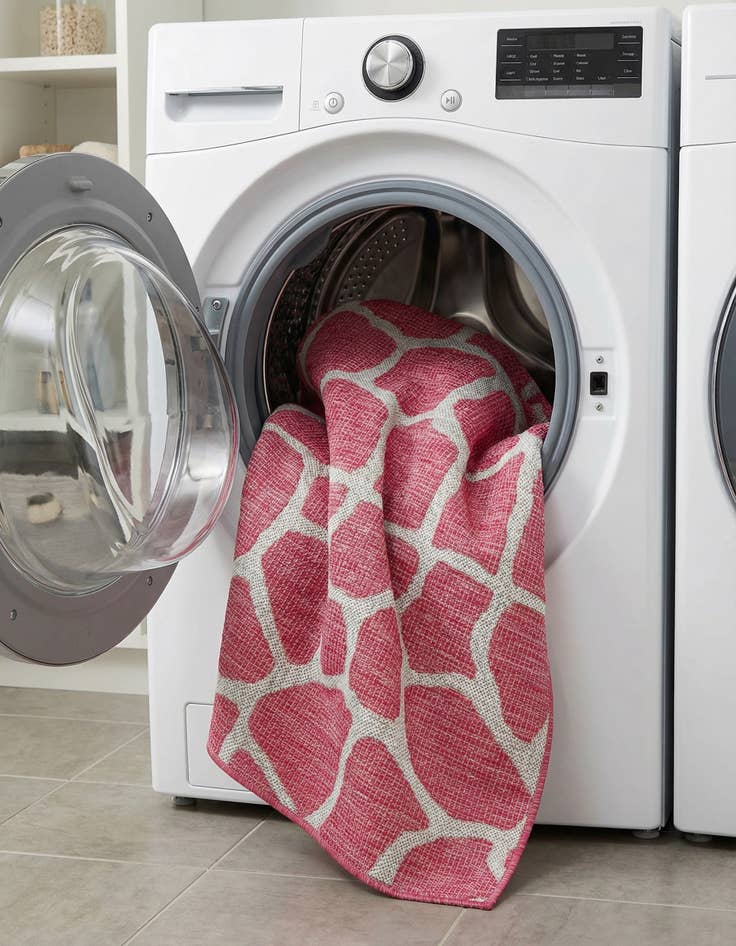 Detail image of 5' 3 x 8'  Washable Safari Indoor / Outdoor Rug