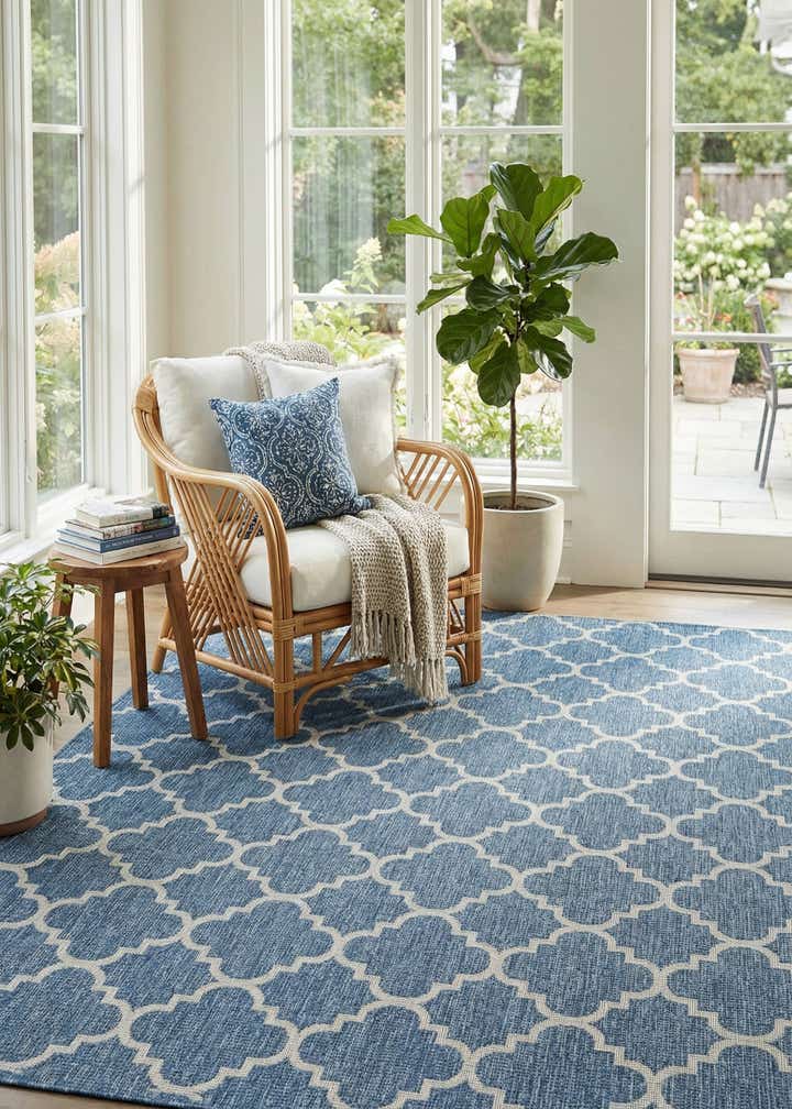 9' x 12' Easy-Clean Trellis Indoor / Outdoor Rug