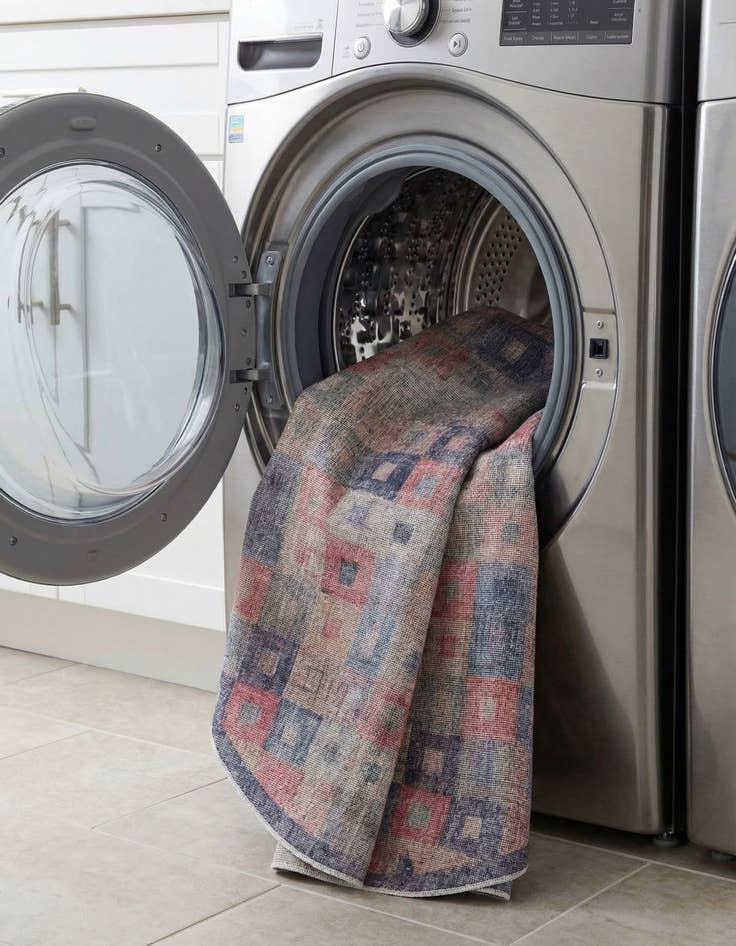 Detail image of 7' 10 x 7' 10  Washable Sisu Round Rug