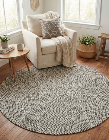5' 1 x 5' 1 Handmade Tweed Braided Jute Round Rug