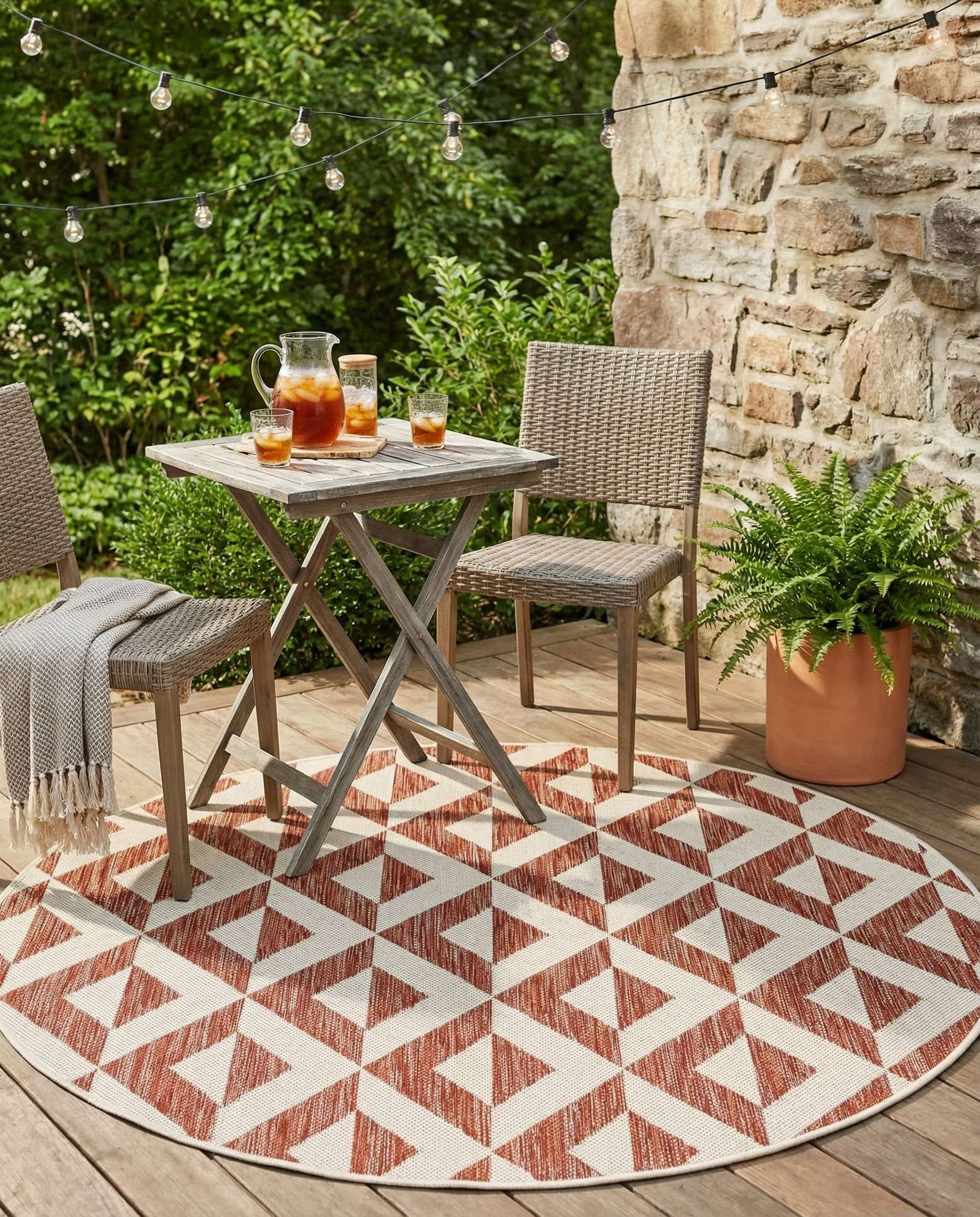 4' x 4' Easy-Clean Jill Zarin Napa Indoor / Outdoor Round Rug