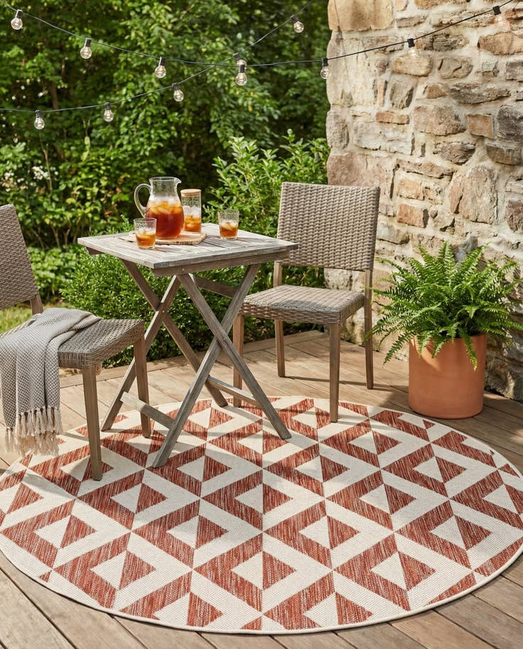 Detail image of 4' x 4' Easy-Clean Jill Zarin Napa Indoor / Outdoor Round Rug