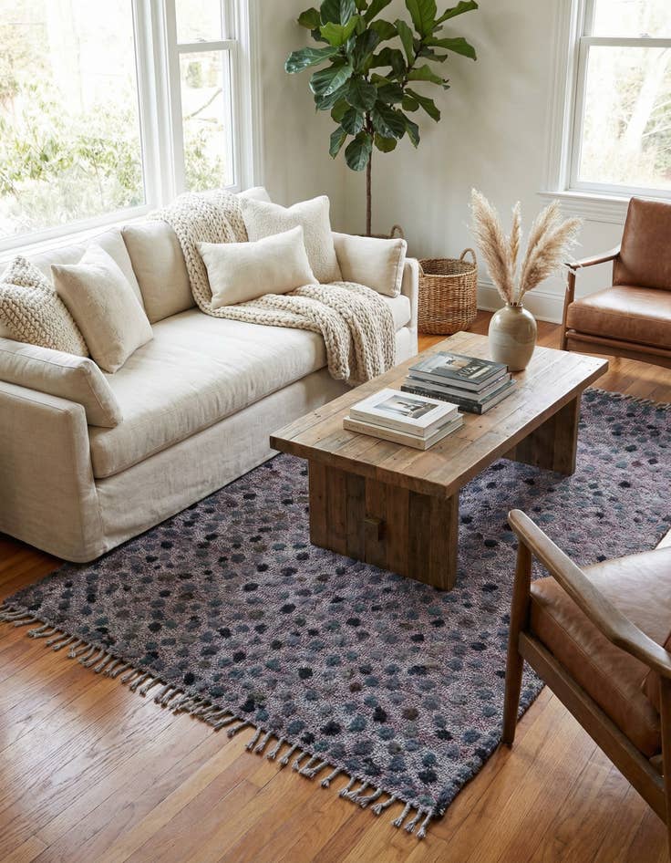 Detail image of 5' 3 x 8' 3  Hand Knotted Darya Wool Rug