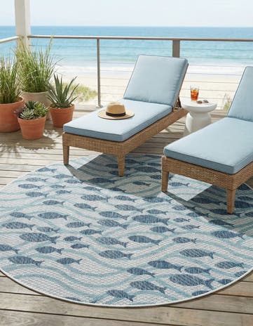 5' 3 x 5' 3 Easy-Clean Coastal Indoor / Outdoor Round Rug