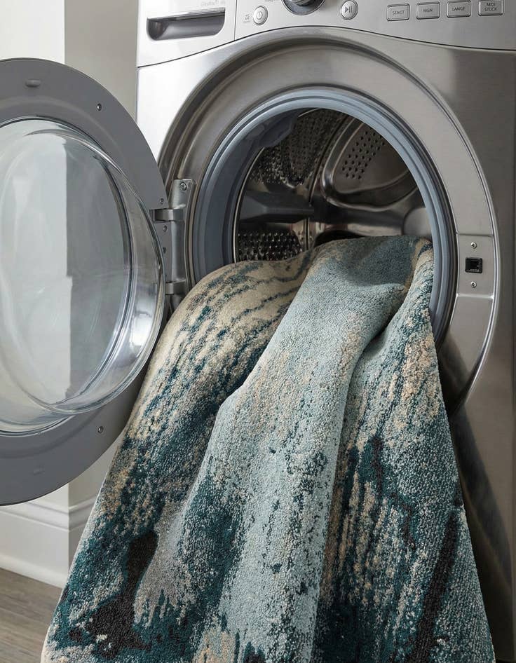 Detail image of 6' x 6'  Washable Casablanca Round Rug