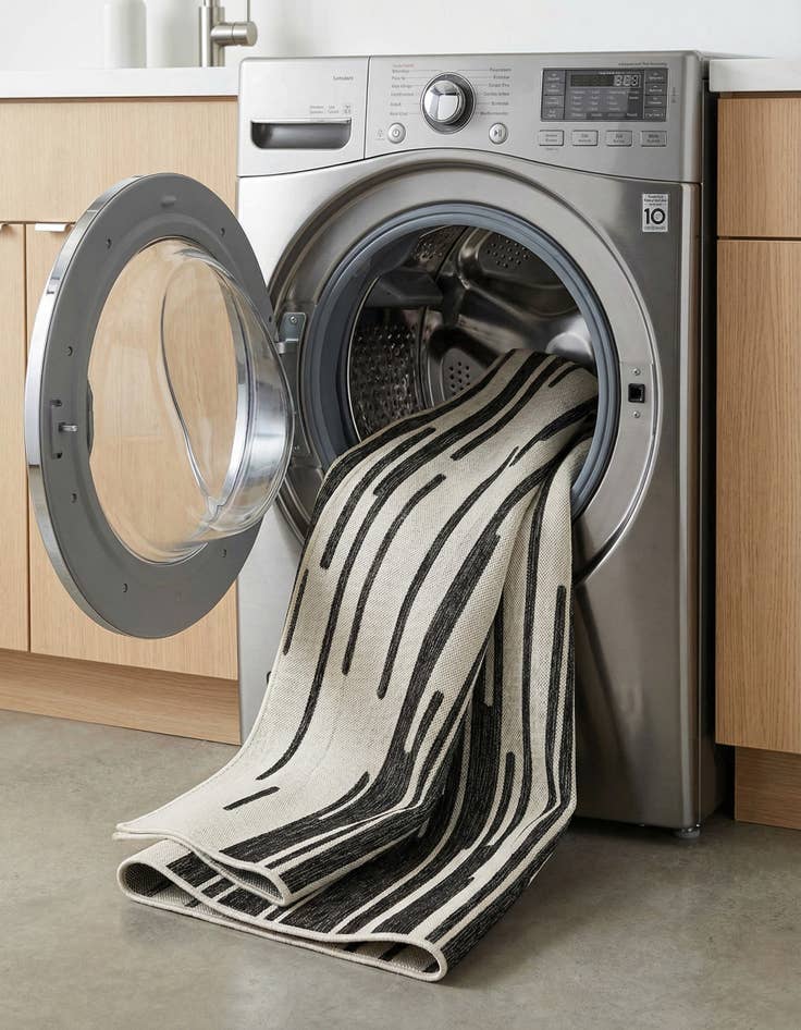 Detail image of 7' 10 x 7' 10  Washable Modern Indoor / Outdoor Square Rug