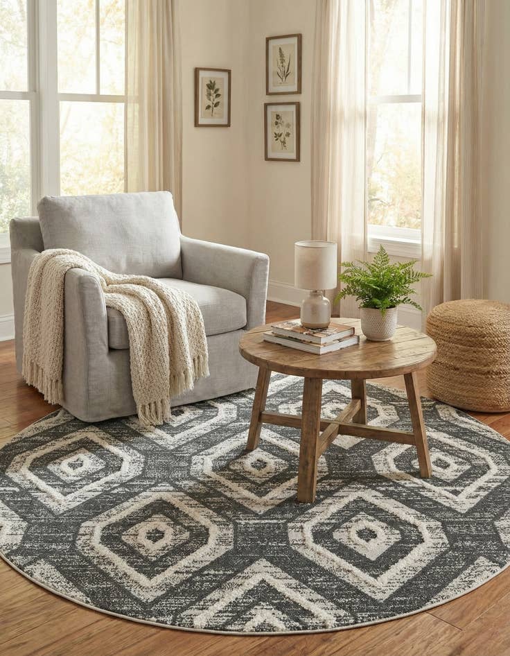 Detail image of 7' x 7' Cherokee Round Rug