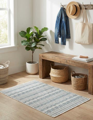 2' x 3' Easy-Clean Ribbon Indoor / Outdoor Rug