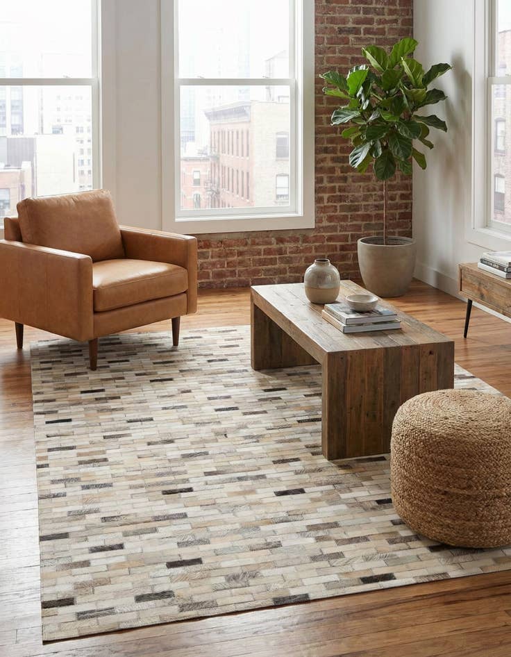 Detail image of 3' 11 x 6' 1 Cowhide Stocks Rug