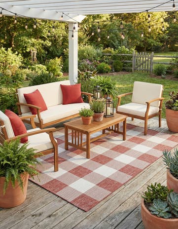 5' 3 x 8' Easy-Clean Checkered Indoor / Outdoor Rug